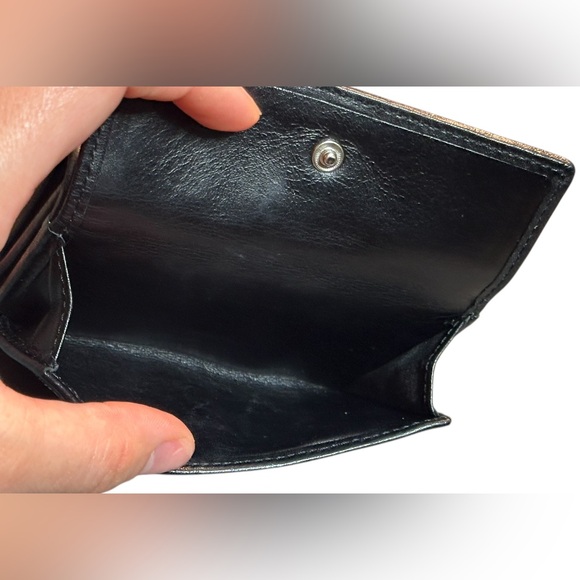 Coach Signature Wallet - Picture 5 of 9